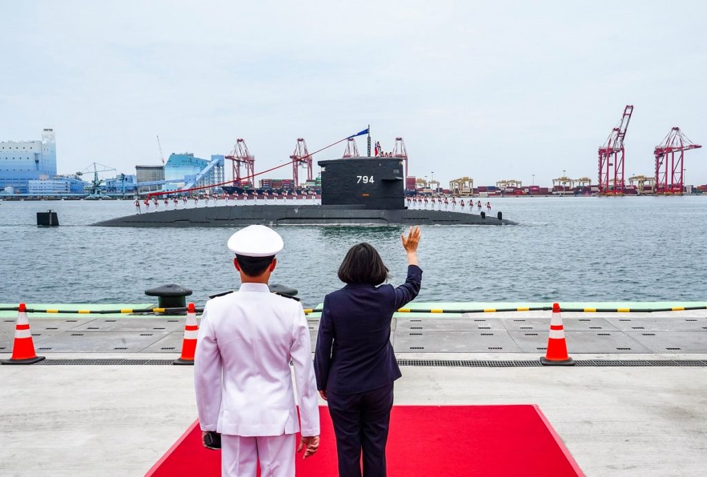Taiwan's Narwhal Submarine Set for Sea Trials Following Delayed Optronic Mast Delivery