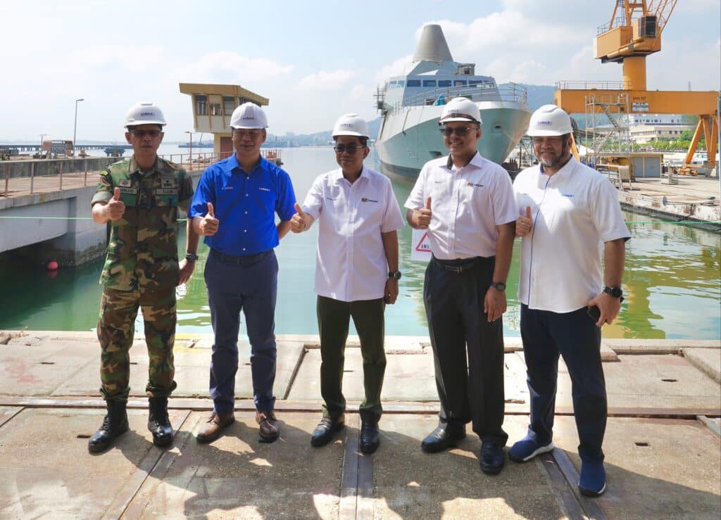 马来西亚首艘濒海战斗舰 KD Maharaja Lela 下水 – 海军新闻